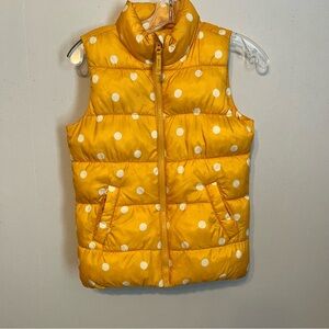 Old Navy girls yellow puffer light weight vest size 10/12.